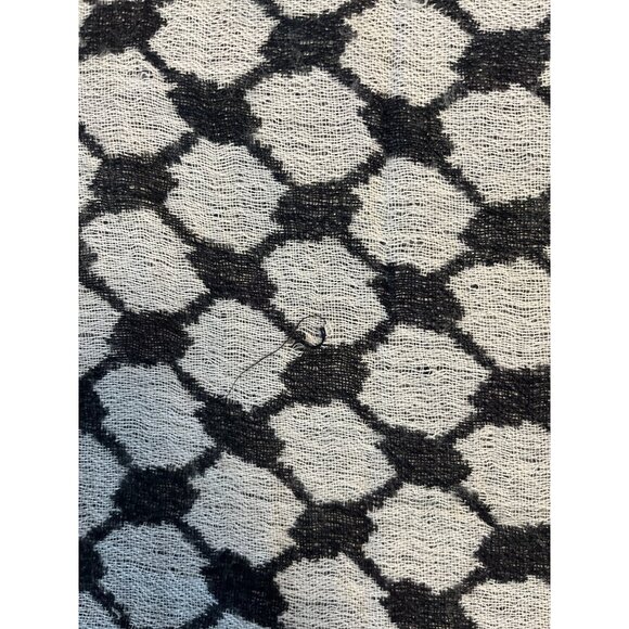 1980s–1990s Black & White Woven Shawl with Decorative Faceted Black Gems - Picture 4 of 8